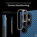 Blauwe, geruite telefoonhoes met verhoogde camera-ring.