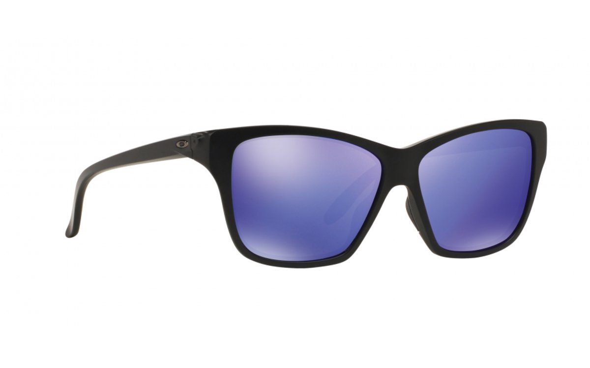OAKLEY
