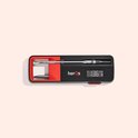 Draadloze thermometer in zwart en rood met een digitale weergave van 136°F.