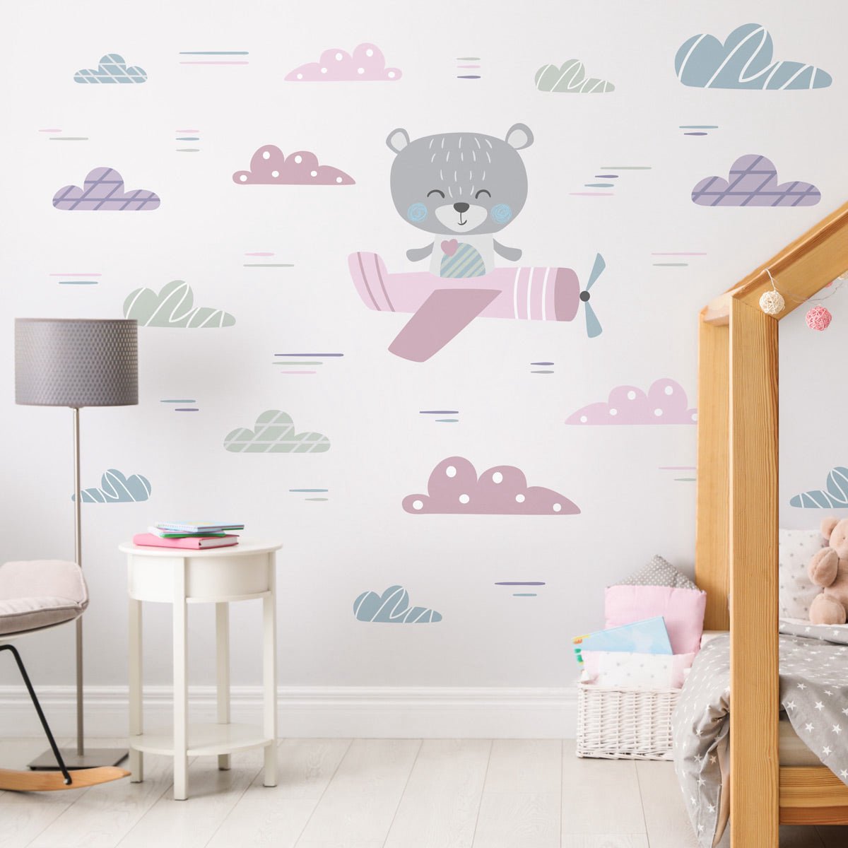 Ambiance Sticker Muurstickers - Teddybeer die wolken achterna zit - Zelfklevende stickers - 80x60cm Multi color