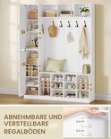 Wit halmeubel met open bovenzijde, 6 haken, schoenenbank en schoenenrek. Deuren links met open vakken en schappen.