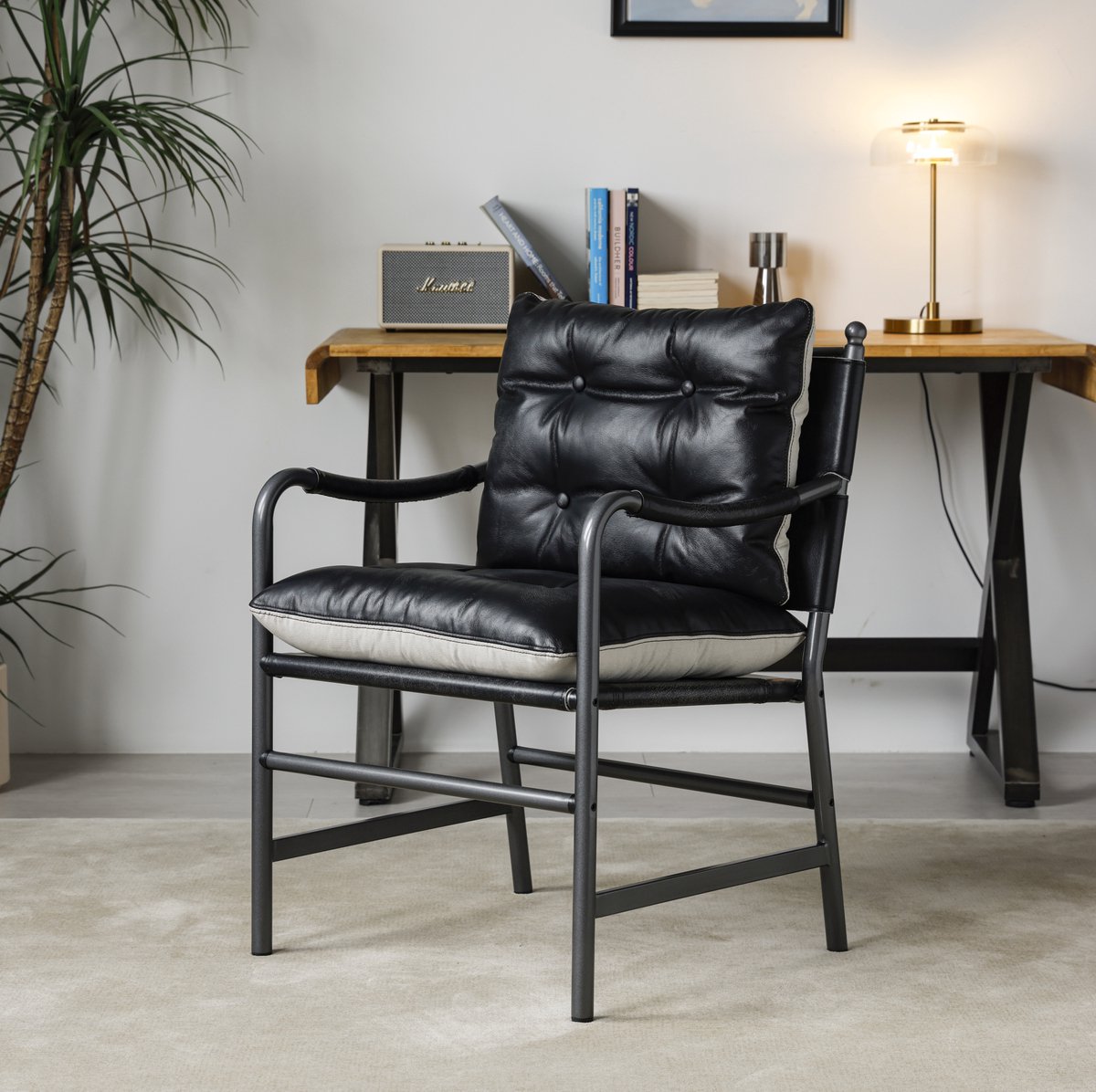FloraGrace Fauteuil – Leren Armstoel Met Zwart Metalen Frame – Midcentury Modern – Voor Woonkamer, Slaapkamer Of Kantoor – Zwart
