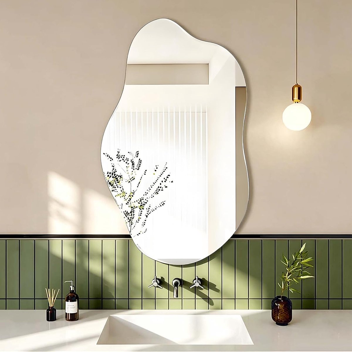 wandspiegel, modern, uniek, groot, asymmetrisch, onregelmatig, HD-glas, voor badkamer, woonkamer, entree, hal, make-up