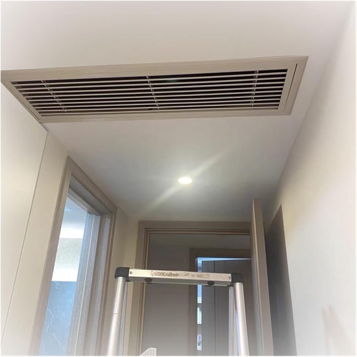 Luchtrooster Afdekking - Ventilatie rooster - Luchtcirculatie Verbeteren - Verwijderbaar Deurtje - 29x180 cm - Zwart
