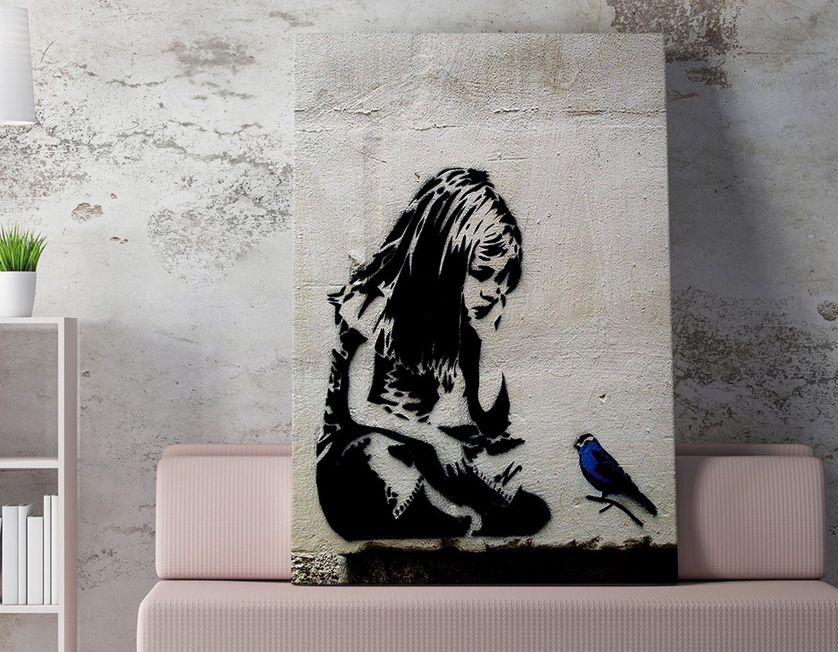 Woonaccessoires - Banksy's Meisje met Blauwe Vogel - Katoen Polyester Canvas Schilderij 50x70x3 cm - Decoratief Ingelijst Veelkleurig Kunstwerk