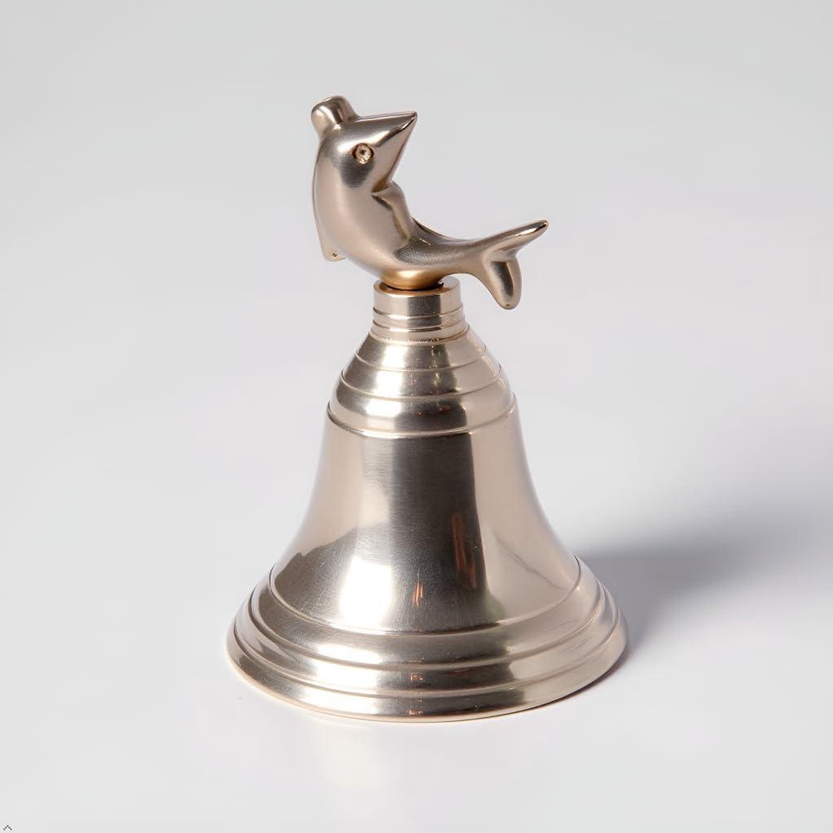 Messing Handbel - Hotel Bel Diner Bel - Aandacht Trekken - Massief Messing Constructie - 11 cm hoog - Goud