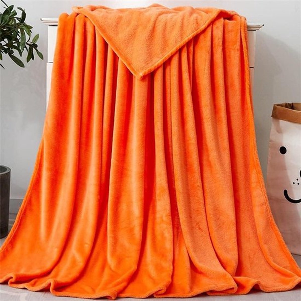 Dailygoods - Flauwige Knuffeldeken - Super Zacht Warm Flanel Fleecedeken - Oranje 180X200cm - Sofadeken voor Bank en Bed - Perfect voor Volwas...