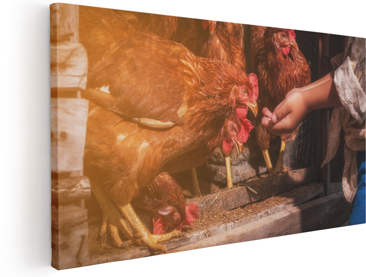 Artaza Canvas Schilderij Kippen Krijgen te Eten - 180x90 cm - Groot - Wanddecoratie Woonkamer - Schilderijen - Muurdecoratie