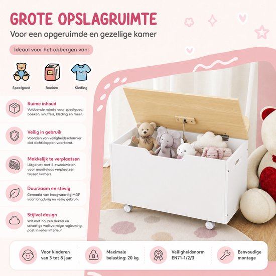 Witte opbergkist met houten deksel, gevuld met knuffels, op wieltjes. Symbolen voor speelgoed, boeken en kleding.