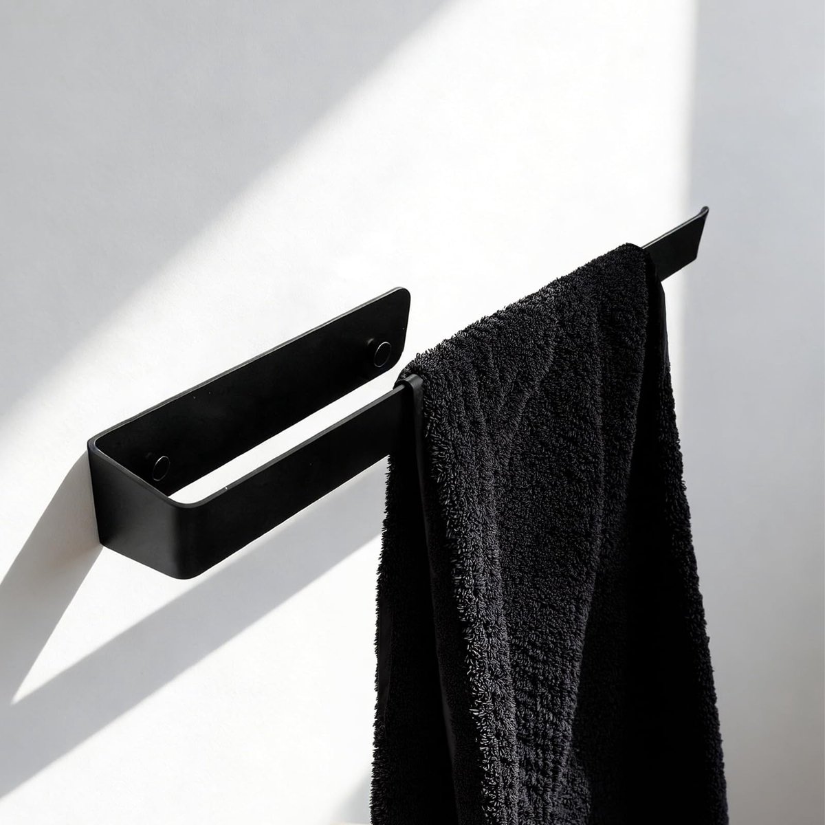 Dailygoods - Handdoekenrek Badkamer met Eén Arm - Zwarte Wandmontage Handdoekhouder 37 cm