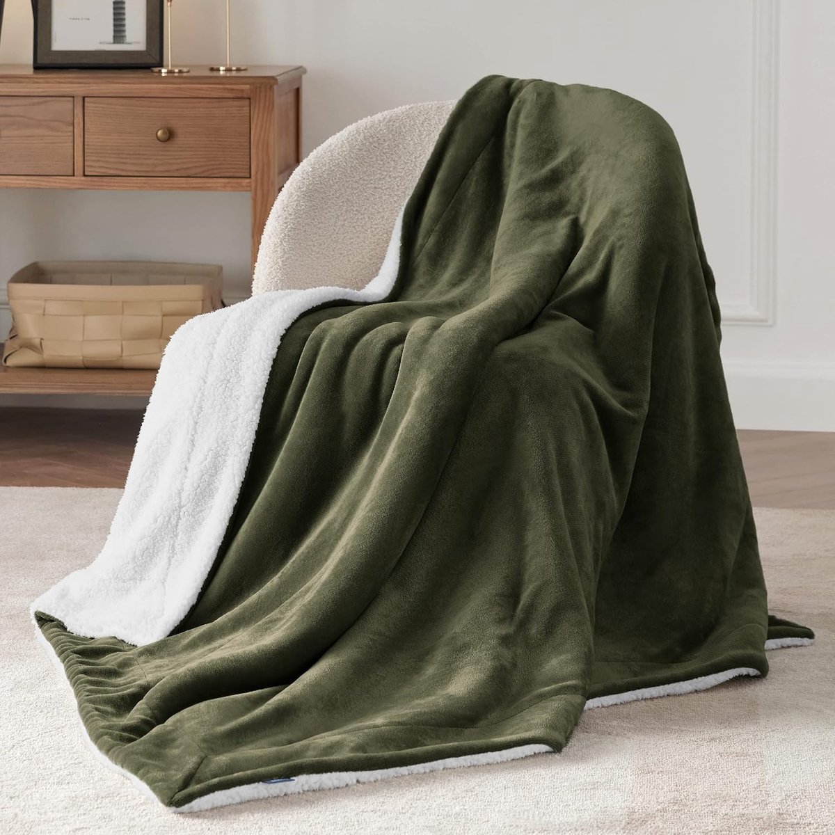 Thijox - Knuffeldeken Efeugroen 150x200 cm - Warme Sherpa Woldeken & Sofadeken, Dikke Fleecedeken voor de Bank, Ideaal voor Camping, Feest en Thuisgeb