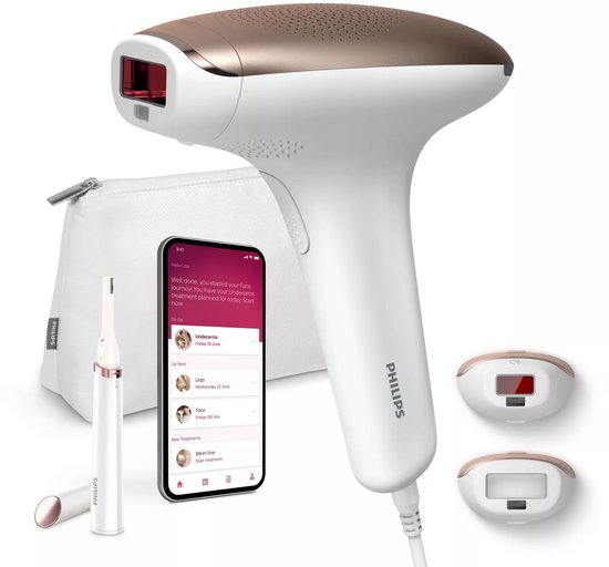 Witte en rosé gouden Philips Lumea IPL met twee opzetstukken, een reinigingszakje en een telefoon met de Lumea app.