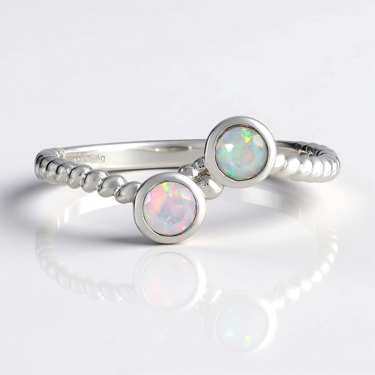 Cavill - Zilveren Ring met 2 Welo-Opalen 0.306 ct - 925 Sterling Zilver Rhodinering - Elegante Ring met Rond Geslepen Steentjes - Dames Sieraden
