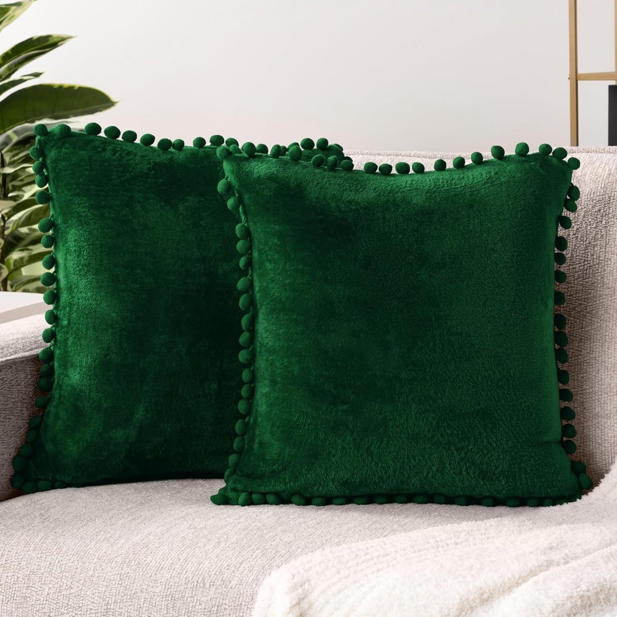 Kussenslopen, set van 2, pompoms | Decoratieve fluwelen kussenslopen voor bank of bed | Forest Donkergroen Fleece Accent Kussensloop Pompom