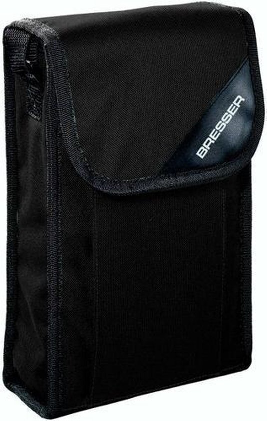 Zwart Bresser etui voor verrekijker, met schuine flap.