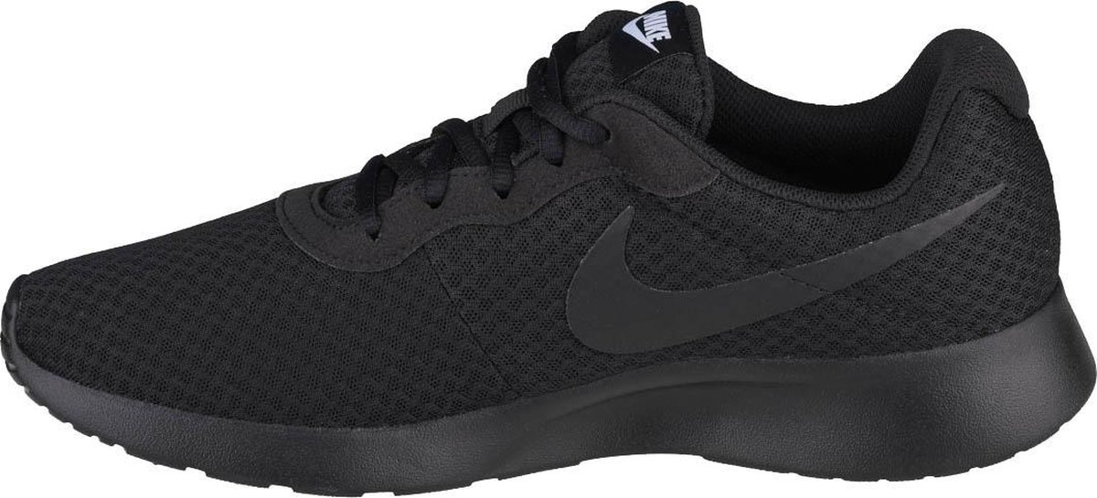 Nike Tanjun Dames Sneakers - Black/Black-White - Maat 38 | bol.com