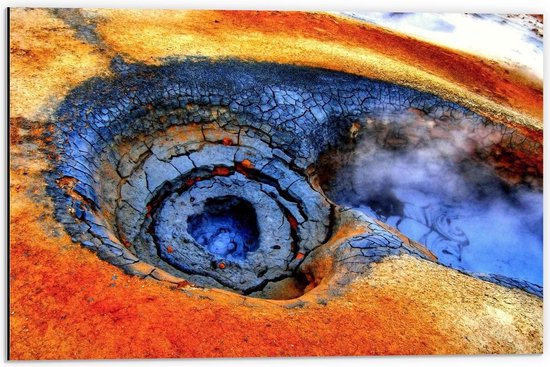 Dibond - Krater in Vulkaan - 60x40cm Foto op Aluminium (Wanddecoratie van metaal)