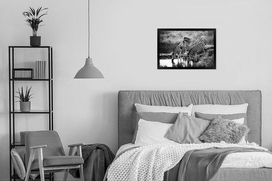 Photo dans le cadre - Cadre photo à boire des zèbres noir sans passe-partout 60x40 cm - Affiche sous cadre (Décoration murale salon / chambre)