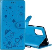 Voor OnePlus 8T Cat Bee Embossing Pattern Schokbestendig horizontaal Flip lederen hoesje met houder & kaartsleuven & portemonnee (blauw)