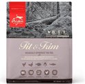 Orijen Fit & Trim hondenvoerzak met afbeelding van een bos en waterloop. De tekst "NET WEIGHT 2KG 4.4LB" is zichtbaar.