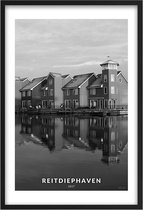 Poster Reitdiephaven Groningen - A4 - 21 x 30 cm - Inclusief lijst (Zwart Aluminium) Fotoposter Groningen - Foto van Reitdiephaven Reitdiephaven - Poster Zwart Wit Reitdiephaven