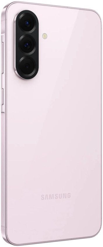 Achterkant van een roze smartphone met drie cameralenzen en het Samsung-logo.