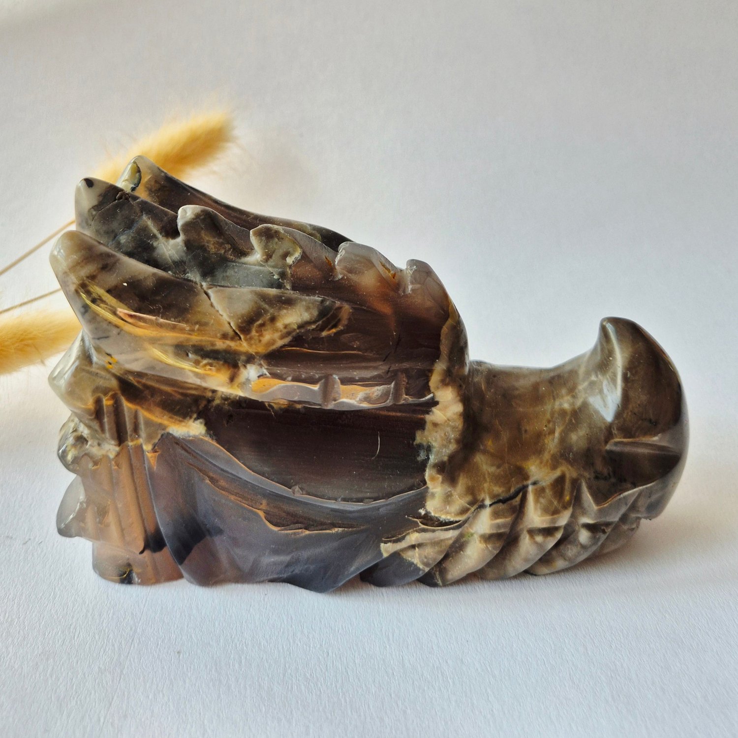 Moonlight Gemstones Edelsteen UV-Reactieve Volcano Agate Dragon Skull – 620 g | Mystieke Energie & Spirituele Bescherming Meerkleurig