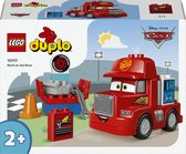 LEGO 10417 DUPLO ǀ Disney en Pixar's Cars Mack bij de race Bouwbaar Auto Speelgoed voor Peuters