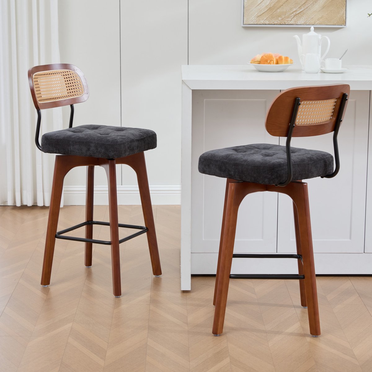 MODENUIT Barkruk 44 x 51 x 96 Cm - 360 Graden Draaibaar Met Rotan Rugleuning - Keukenbar - Chenille Zwart