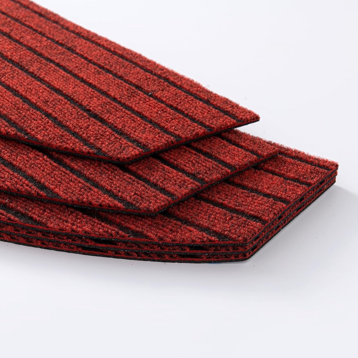 Trapmatten voor binnen, antislip, 15 stuks, 60 x 24 cm, polyester, halfrond, traptapijt met zelfklevende TPE-rug, traptapijt voor kinderen, ouderen en huisdieren (rood met zwarte strepen)