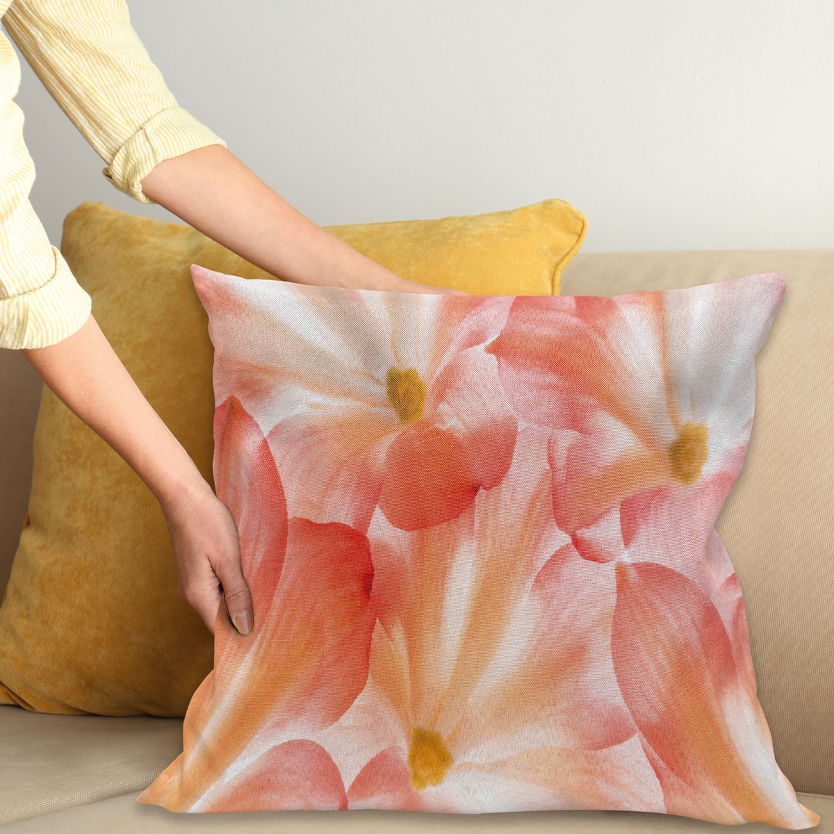 ABAKUHAUS Bloemen Sierkussenhoes, Pastel Kleur Lente Bloemen in Detail Fresh Zacht Texture Natuurlijk Romantisch Macro Photo, Decoratieve Vierkante Sierkussenhoes, 40 x 40 cm, Salmon Koraal