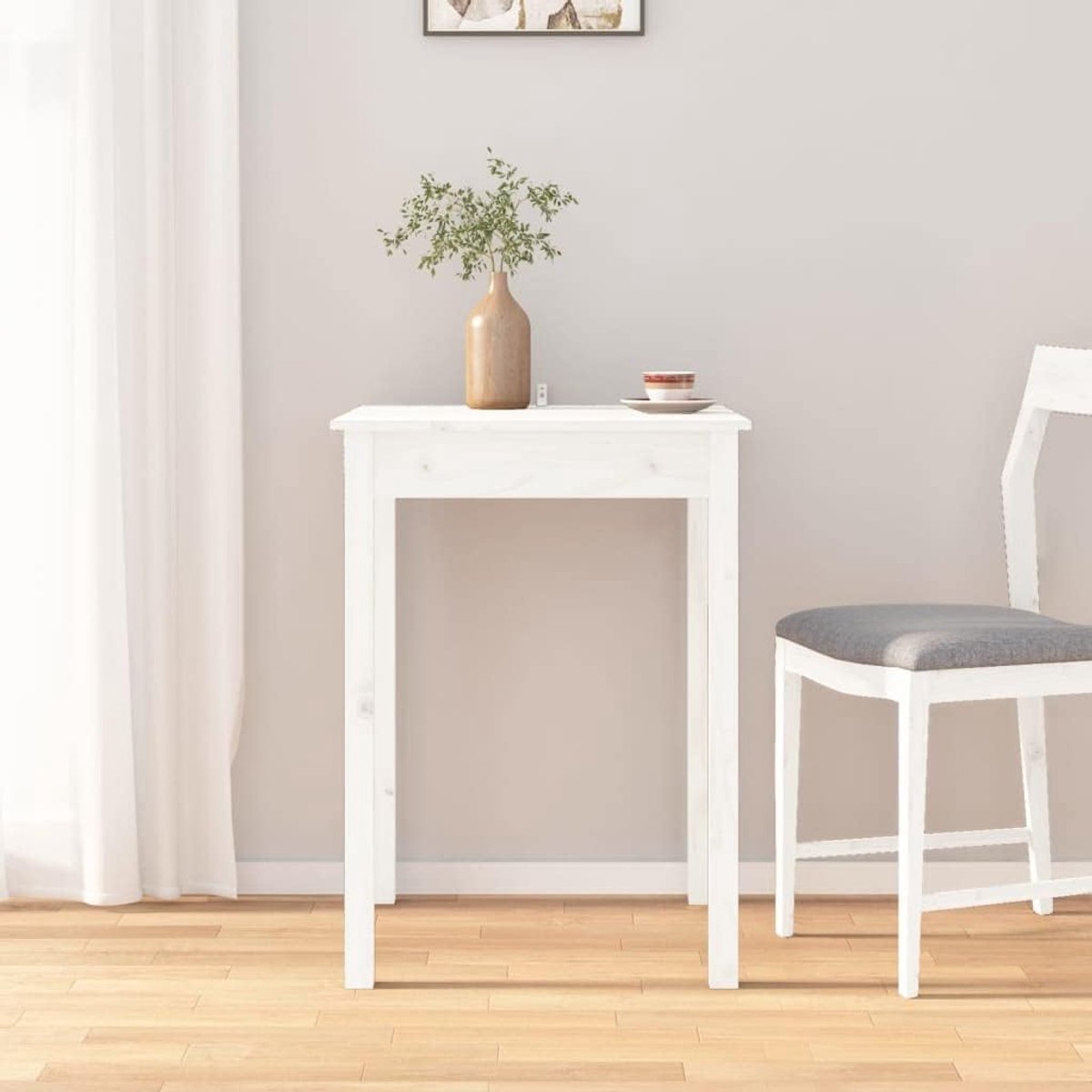 Eettafel van massief grenenhout, stabiele structuur en robuust oppervlak voor keuken of eetkamer, minimalistische en elegante stijl