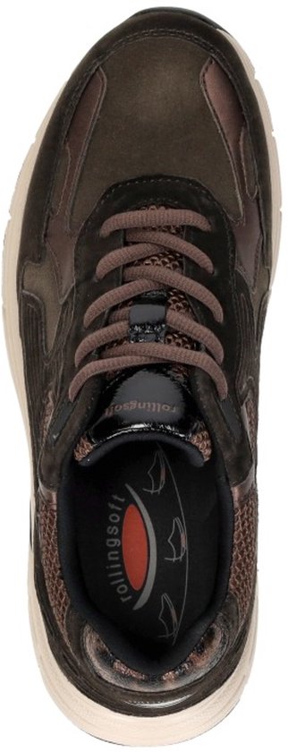 Bovenaanzicht van bruine suède sneaker met roze accenten en beige zool.