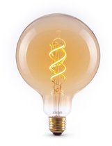 G125 filamentlamp met amberkleurig glas en een spiraalvormig gloeidraad op een witte achtergrond.