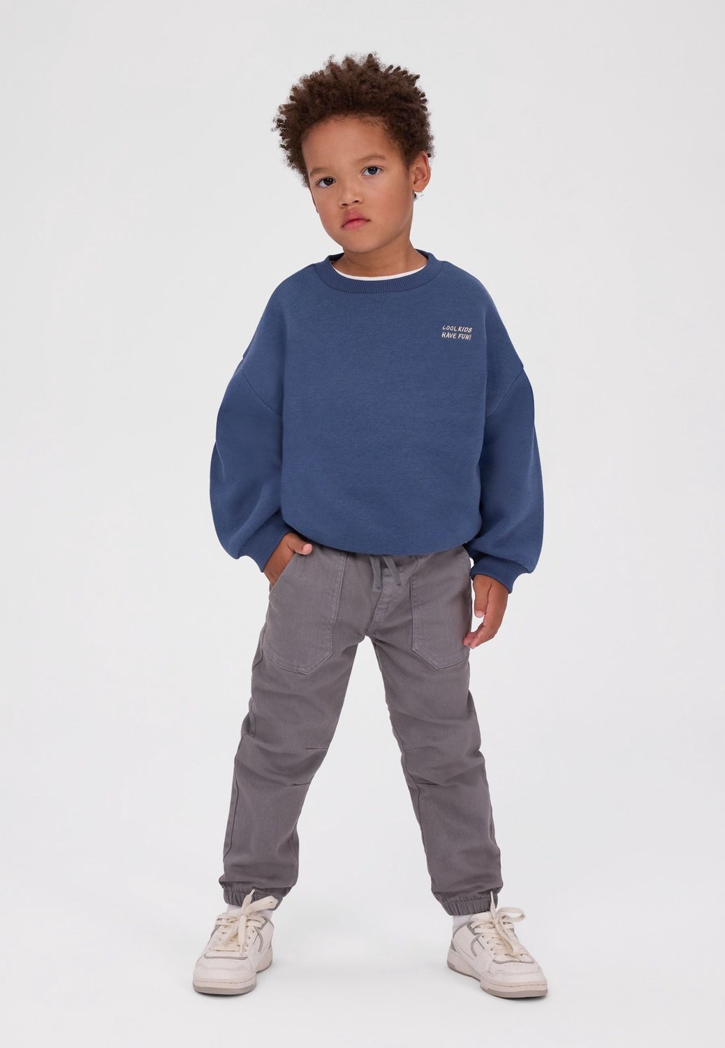 Minoti joggingbroek jongens – twill – opgestikte zakken – grijs
