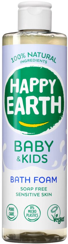 Fles met witte dop. Label met groene tekst 'HAPPY EARTH BABY & KIDS BATH FOAM'. '100% NATURAL INGREDIENTS' en Vegan logo.