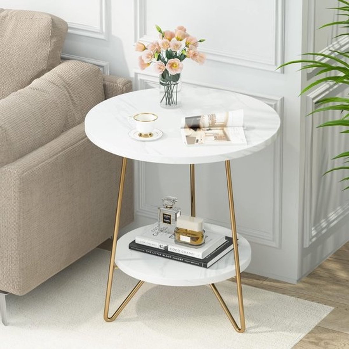 Moderne ronde bijzettafel met 2 niveaus van kunstmarmer en goudkleurige poten