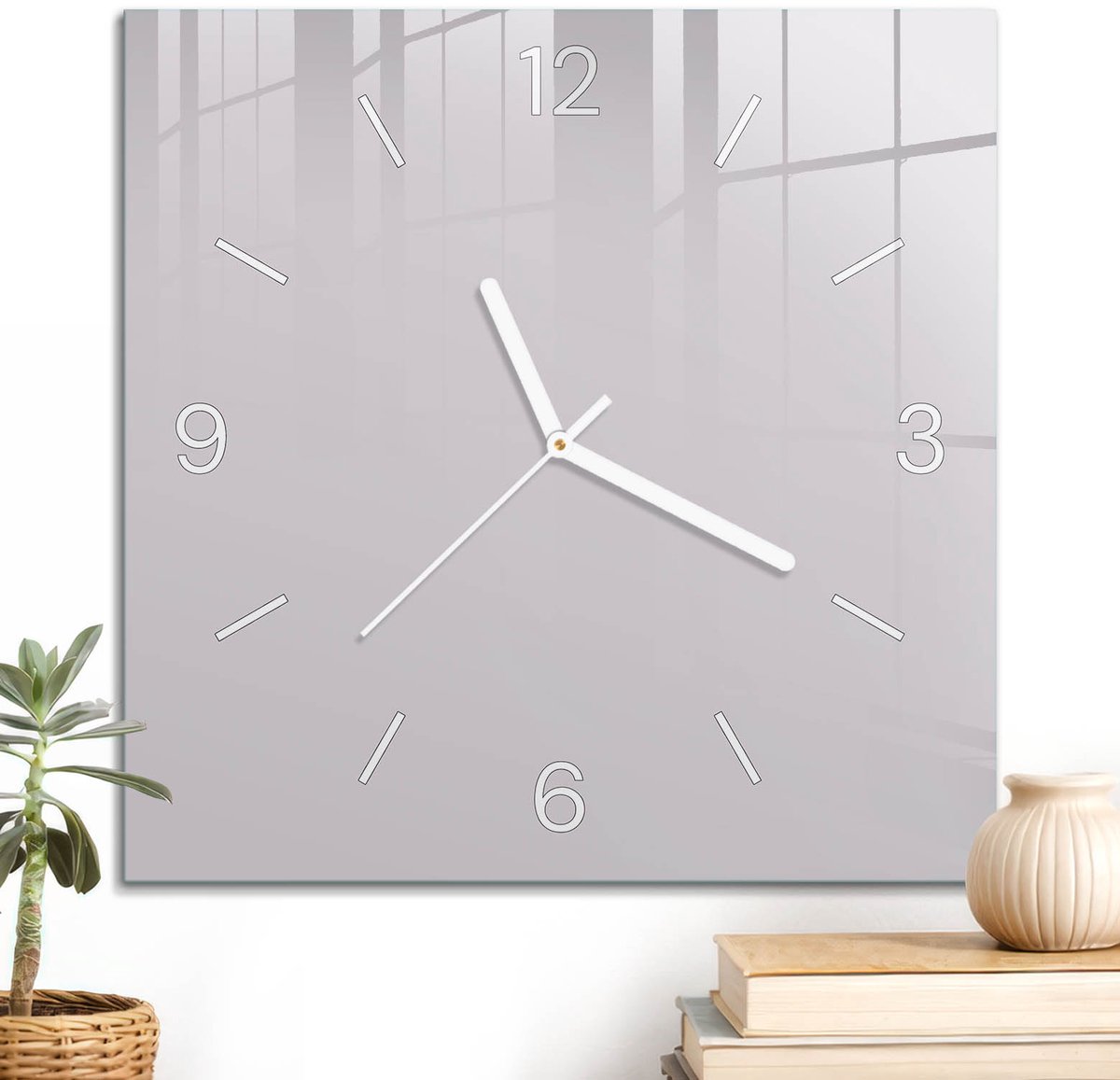 ArtPrintCave Paars Glazen Klok - 30x30 cm - Wandklok Vierkant - Licht Lila Stille Wandklok - Abstractie Wandklok Keuken - Witte Klokwijzers