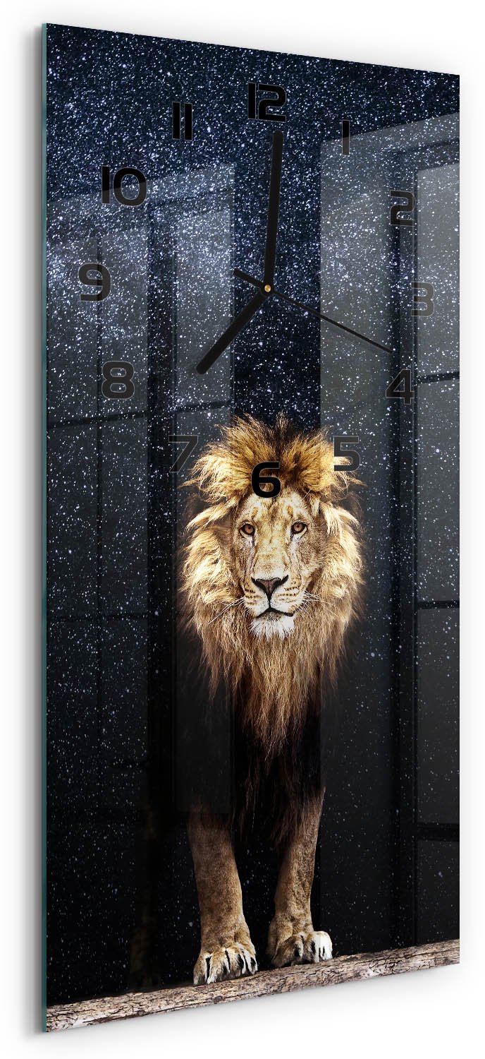 Tulup Wandklok - Leeuw tegen de sterren Wandklok Glas Decoratie - 30x60 cm - Bruin Gekleurde Glazen Klok - Zwarte handen - Rechthoekige Klok - Klok Glas Met Opdruk - Moderne Wandklok Glas