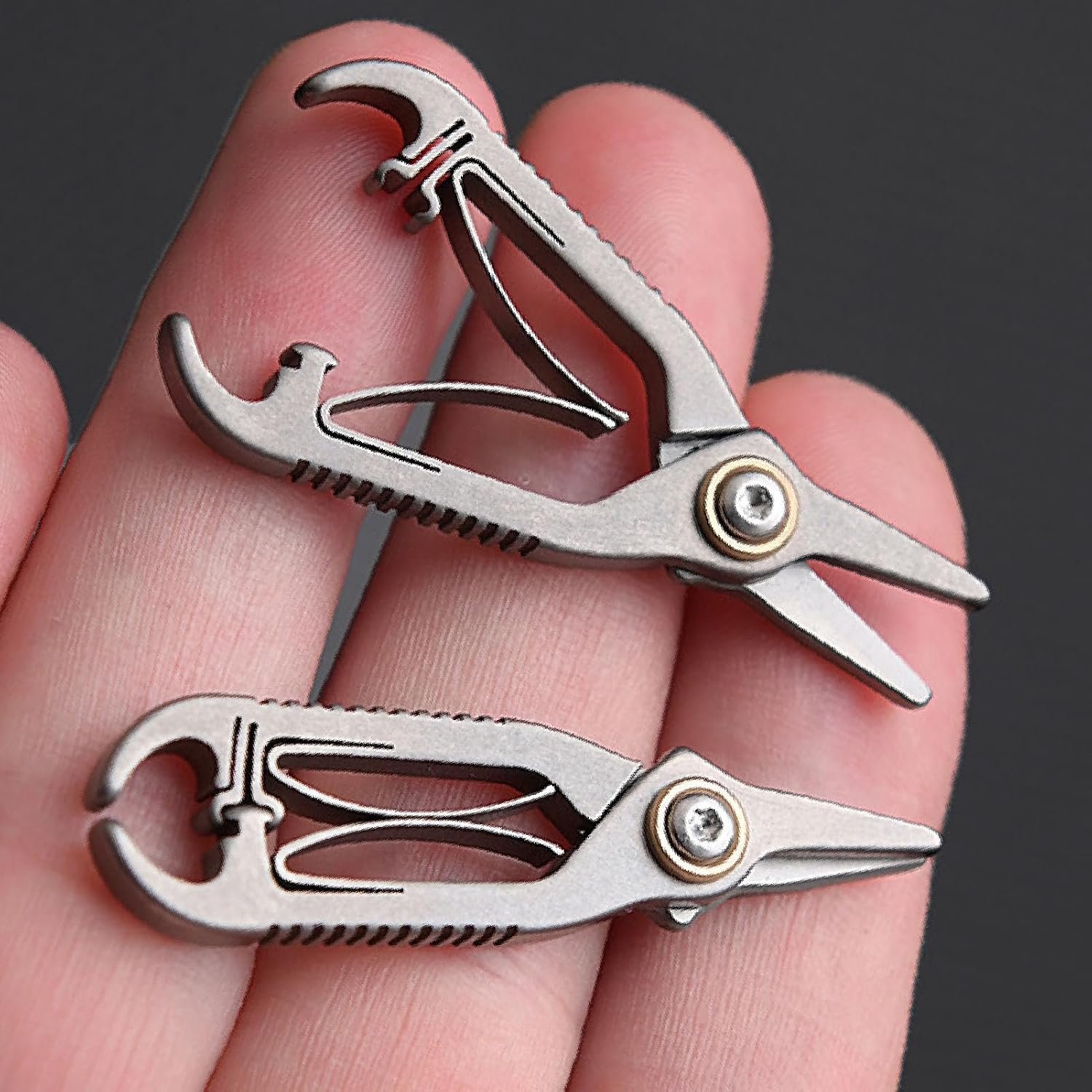 Haarschaar Trimmer voor Mannen en Vrouwen Ti Legering Ronde Tip Handmatig Verzorging Gereedschap met Compacte Grootte voor Wenkbrauwen Baard Gezichtshaar