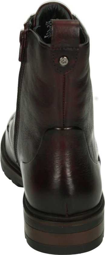 Donkerrode leren veterboot, van achteren gezien, met rits