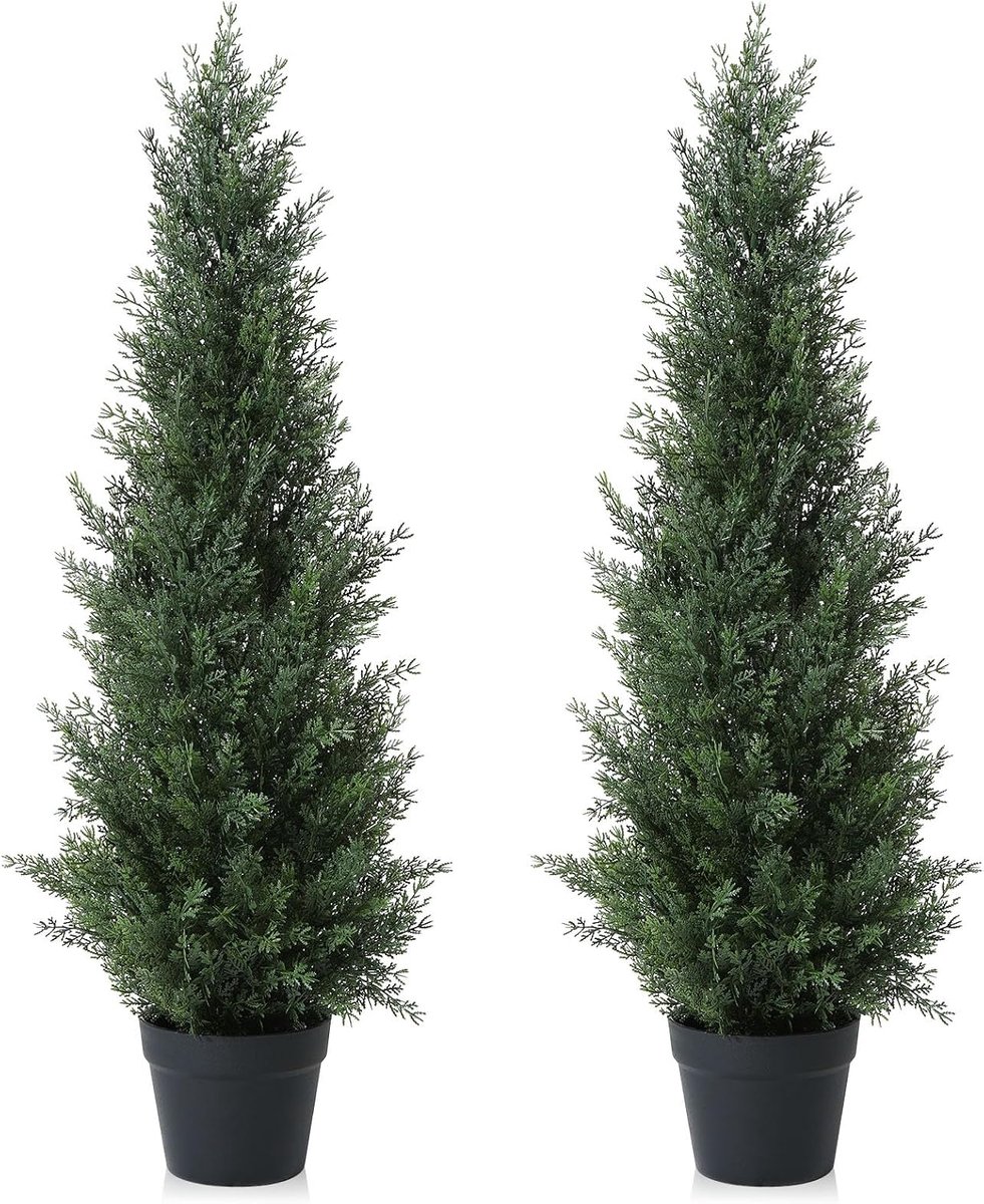 Buiten-kunstplanten van 95 cm kunst-cederboom, grote kunstplanten met kunststoffen potten voor tuin- en veranda-decoratie (2 stuks)