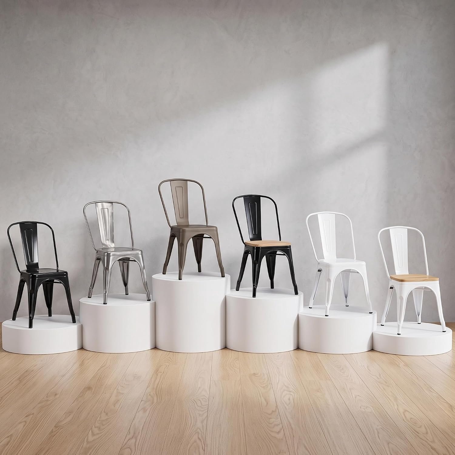 Industriële Metalen Bistrostoelen Set van 4 – Stapelbare Eetkamerstoelen met Hoge Rugleuning, IJzeren Frame, Krasbestendige Coating, Zilverkleurig Metallic, 54,1 x 45 x 84,6 cm