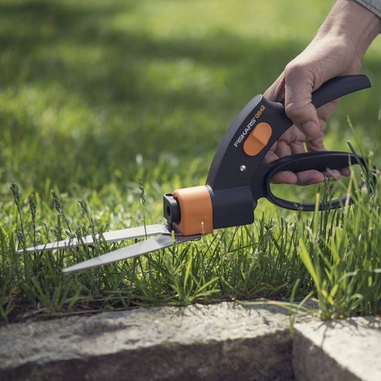 Fiskars Grasschaar - Servo-System GS42 - Graskantenschaar 360 graden Snoeihoek van Fiskars — afbeelding 3