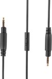 Zwarte audiokabel met een 3,5 mm jackaansluiting aan beide uiteinden en een geïntegreerde afstandsbediening.