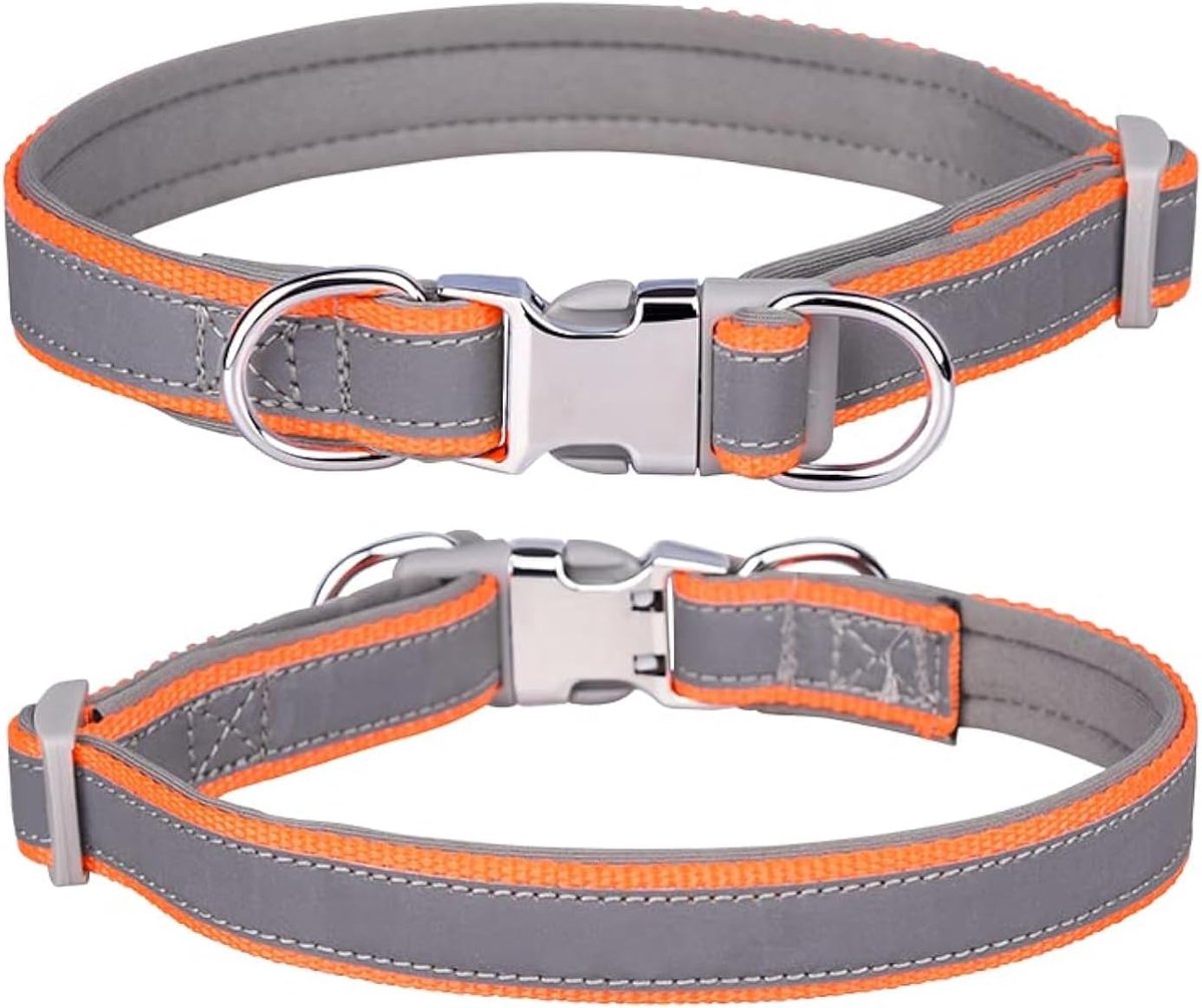 Dailygoods- Halsband Reflecterend - Verstelbaar - Hondenhalsband - Zacht Neopreen - Roestvrij Staal - Geschikt voor kleine/medium/grote honden (hals 26-42cm)
