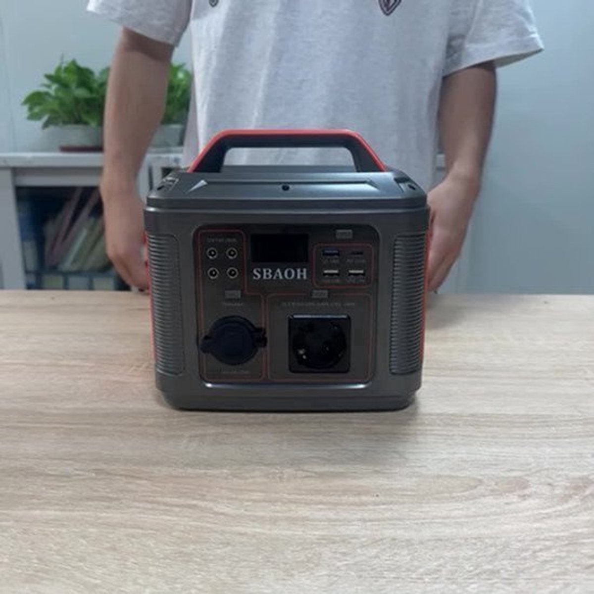 Draagbare Energiecentrale – Powerbank – Generator – Noodstroom – Accupack – 300W Vermogen – Lichtgewicht ABS Behuizing