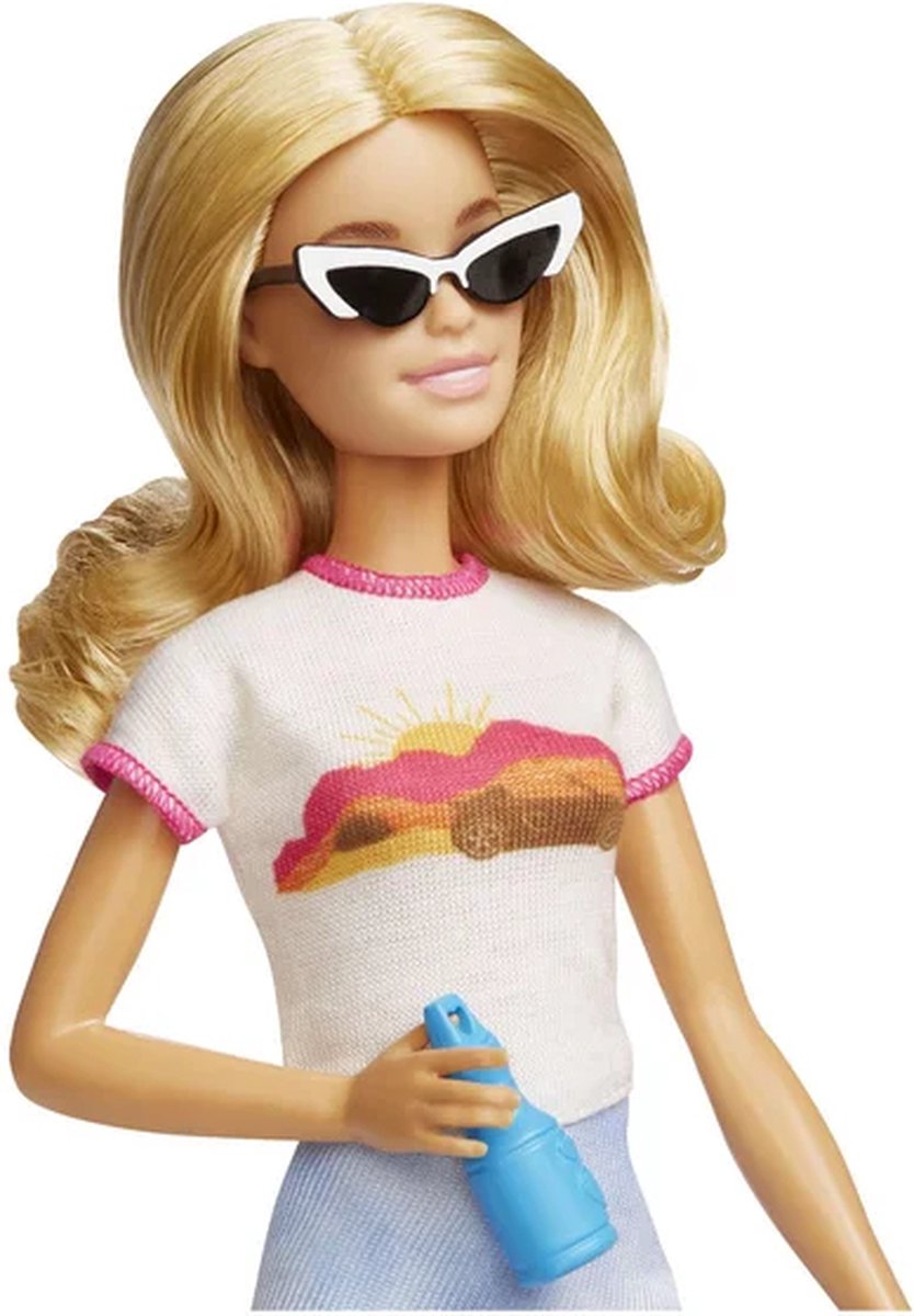 Barbie op reis - Barbiepop met roze koffer en reisaccessoires — afbeelding 4