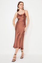 Trendyol Robe droite à manches standard et col bénitier pour femme