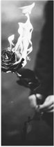 Poster (Mat) - Persoon - Bloem - Roos - Vuur - Zwart - Wit - 30x90 cm Foto op Posterpapier met een Matte look